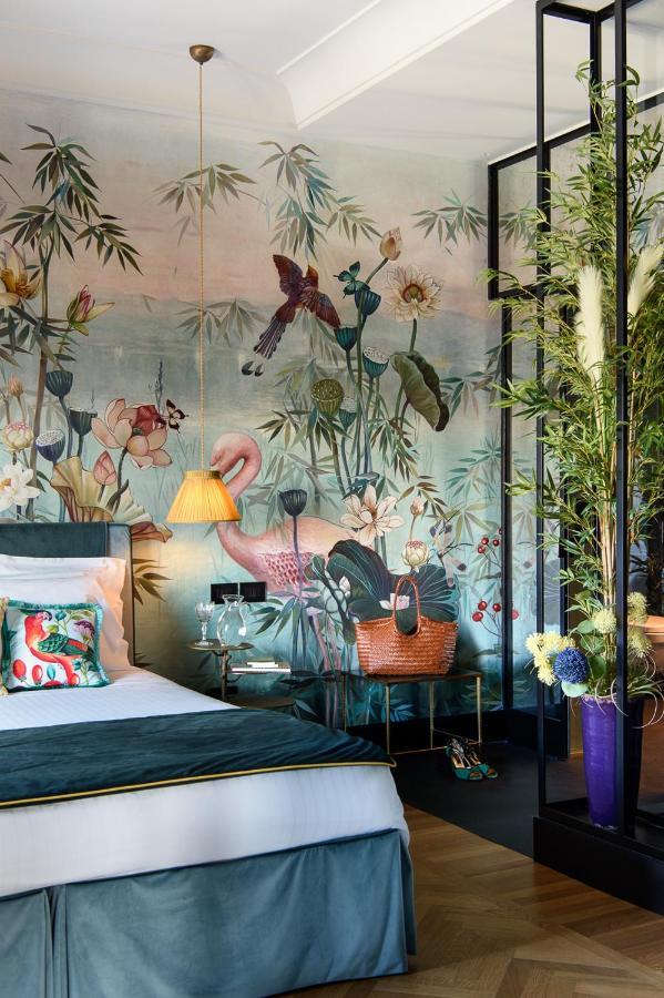 Velona'S Jungle Luxury Suites ฟลอเรนซ์ ภายนอก รูปภาพ
