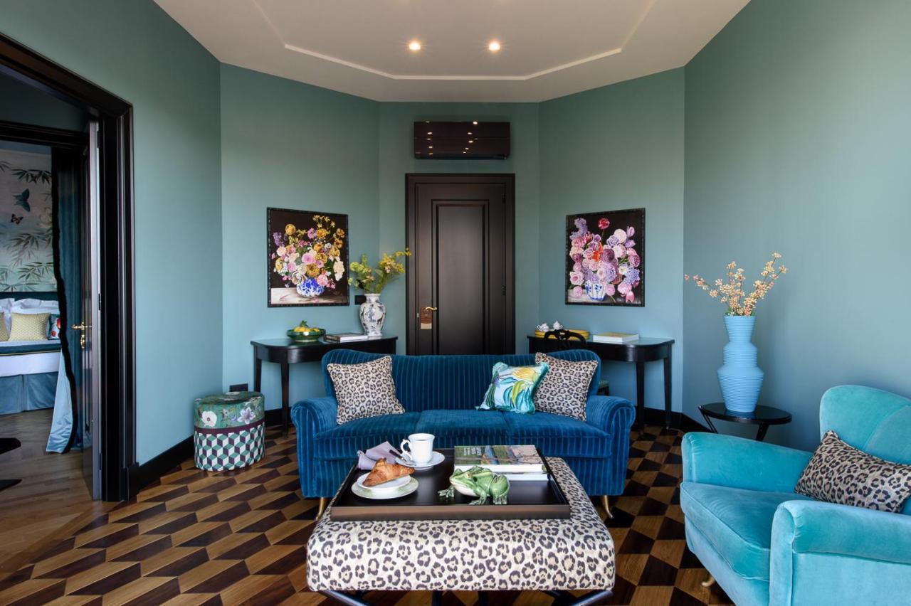 Velona'S Jungle Luxury Suites ฟลอเรนซ์ ภายนอก รูปภาพ