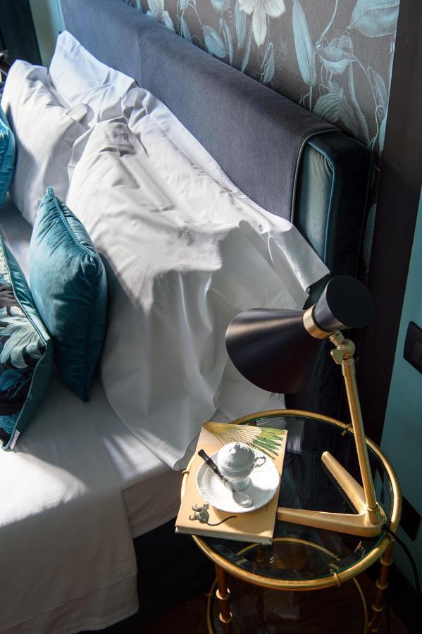 Velona'S Jungle Luxury Suites ฟลอเรนซ์ ภายนอก รูปภาพ