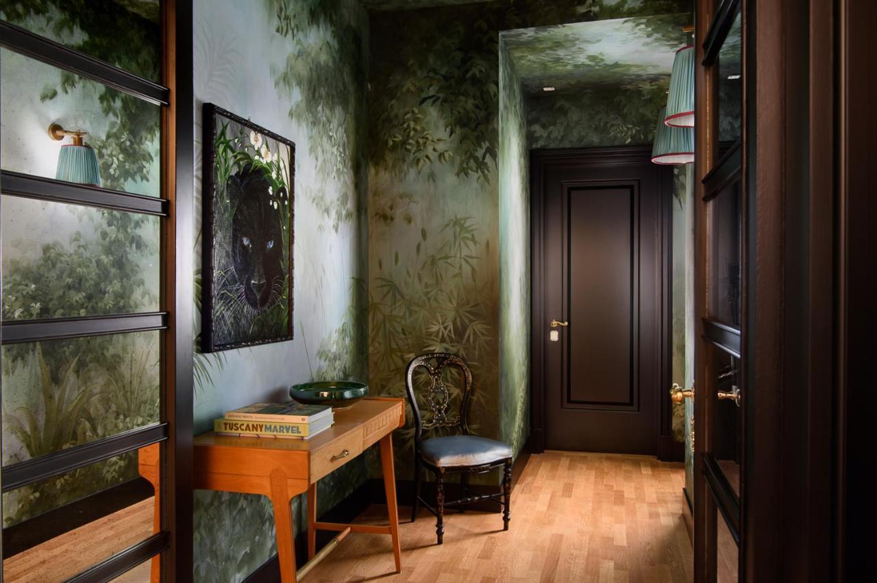 Velona'S Jungle Luxury Suites ฟลอเรนซ์ ภายนอก รูปภาพ